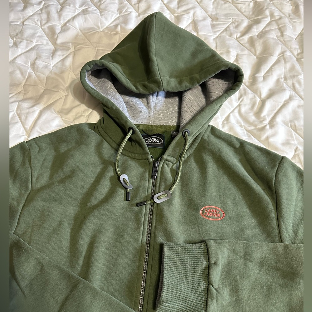 Land Rover size XXL NEW NEVER BEEN WORN authentic 100%